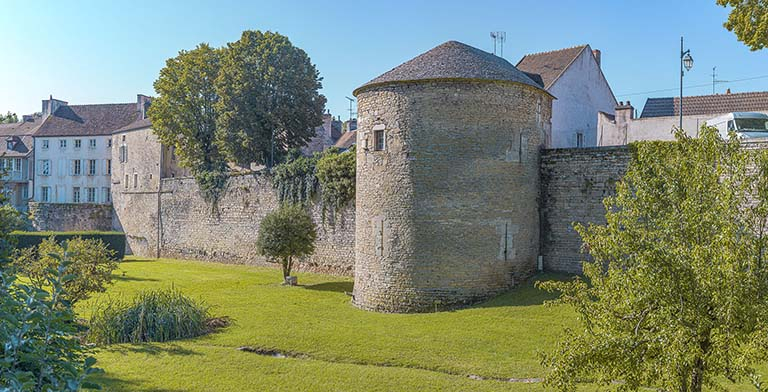 fortification d'agglomération © Thierry Kuntz / Région Bourgogne-Franche-Comté, Inventaire du patrimoine - 2023  fortification d'agglomération © Thierry Kuntz / Région Bourgogne-Franche-Comté, Inventaire du patrimoine - 2023