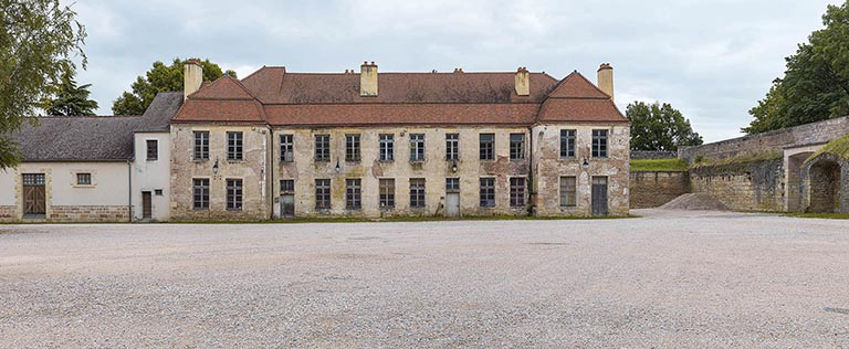  fortification d'agglomération château fort caserne © Thierry Kuntz / Région Bourgogne-Franche-Comté, Inventaire du patrimoine - 2023