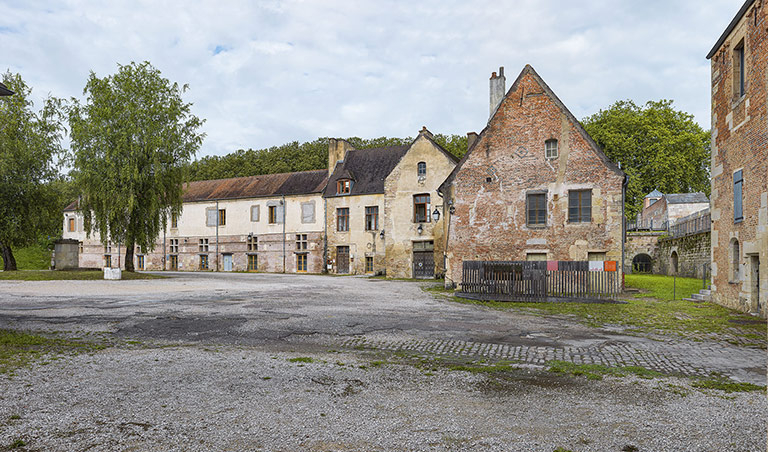  fortification d'agglomération château fort © Thierry Kuntz / Région Bourgogne-Franche-Comté, Inventaire du patrimoine - 2023