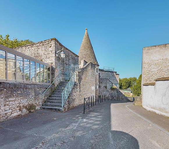fortification d'agglomération © Thierry Kuntz / Région Bourgogne-Franche-Comté, Inventaire du patrimoine - 2023  fortification d'agglomération © Thierry Kuntz / Région Bourgogne-Franche-Comté, Inventaire du patrimoine - 2023