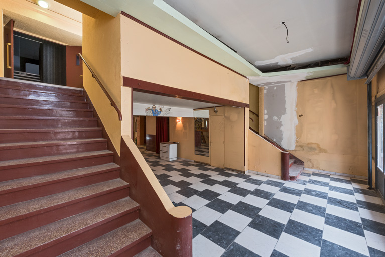 maison cinéma © Pierre-Marie Barbe-Richaud / Région Bourgogne-Franche-Comté, Inventaire du patrimoine - 2023  maison cinéma © Pierre-Marie Barbe-Richaud / Région Bourgogne-Franche-Comté, Inventaire du patrimoine - 2023