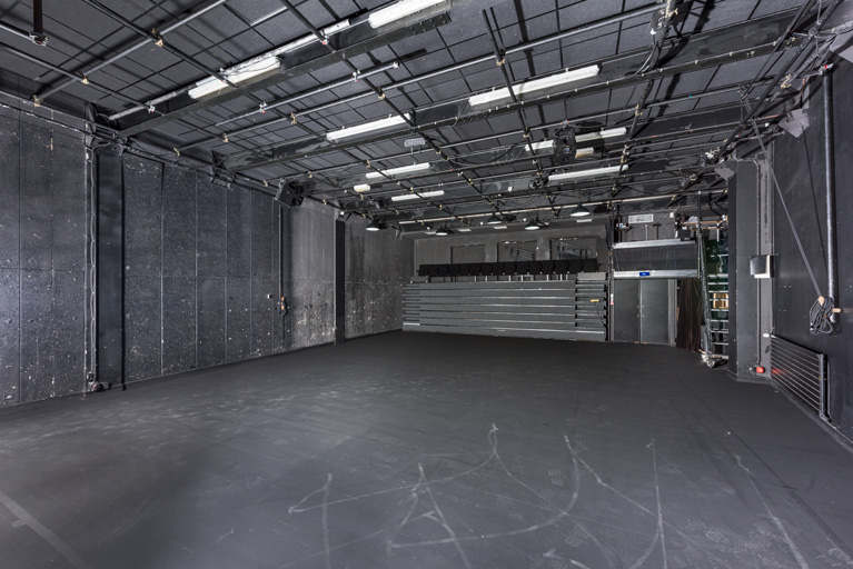  maison du peuple théâtre © Pierre-Marie Barbe-Richaud / Région Bourgogne-Franche-Comté, Inventaire du patrimoine - 2023