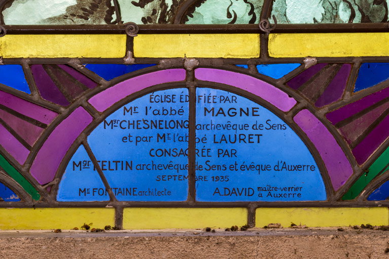 verrière © Pierre-Marie Barbe-Richaud / Région Bourgogne-Franche-Comté, Inventaire du patrimoine - 2023  verrière © Pierre-Marie Barbe-Richaud / Région Bourgogne-Franche-Comté, Inventaire du patrimoine - 2023