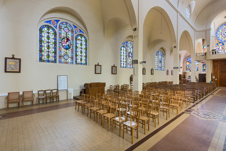 verrière © Pierre-Marie Barbe-Richaud / Région Bourgogne-Franche-Comté, Inventaire du patrimoine - 2023  verrière © Pierre-Marie Barbe-Richaud / Région Bourgogne-Franche-Comté, Inventaire du patrimoine - 2023