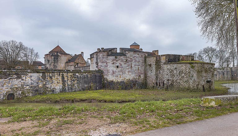  fortification d'agglomération château fort © Thierry Kuntz / Région Bourgogne-Franche-Comté, Inventaire du patrimoine - 2024