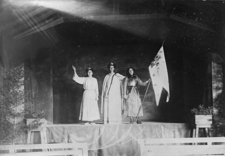  théâtre © Laurent Poupard / Amicale du Mystère de Sainte Reine - 2024