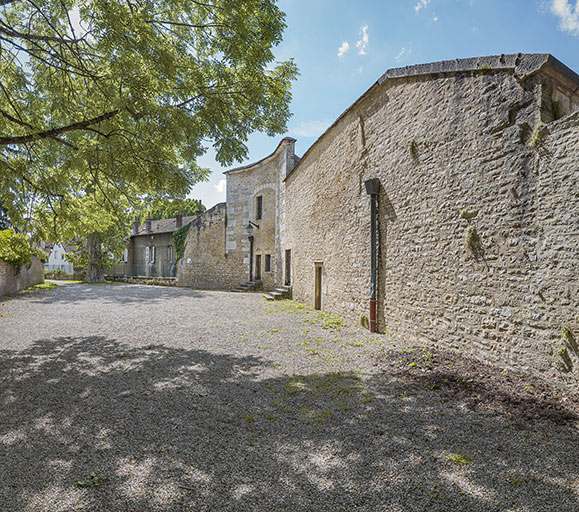 fortification d'agglomération tour © Thierry Kuntz / Région Bourgogne-Franche-Comté, Inventaire du patrimoine - 2024  fortification d'agglomération tour © Thierry Kuntz / Région Bourgogne-Franche-Comté, Inventaire du patrimoine - 2024