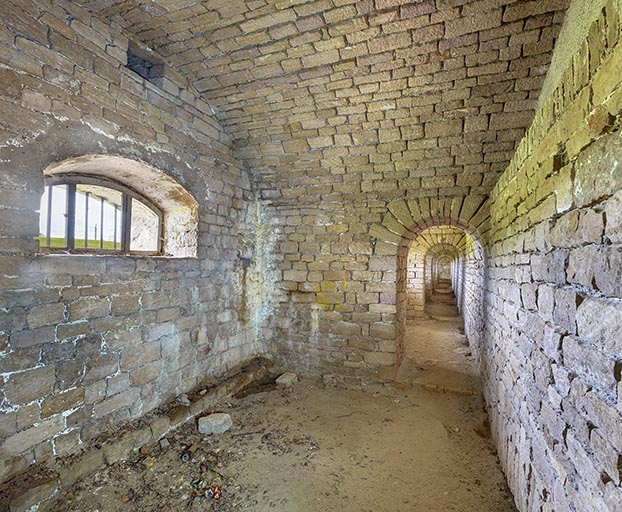  fortification d'agglomération courtine © Thierry Kuntz / Région Bourgogne-Franche-Comté, Inventaire du patrimoine - 2024