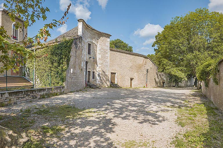fortification d'agglomération © Thierry Kuntz / Région Bourgogne-Franche-Comté, Inventaire du patrimoine - 2024  fortification d'agglomération © Thierry Kuntz / Région Bourgogne-Franche-Comté, Inventaire du patrimoine - 2024