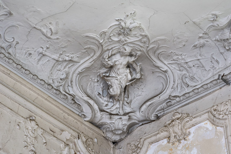 plafond © Pierre-Marie Barbe-Richaud / Région Bourgogne-Franche-Comté, Inventaire du patrimoine - 2024  plafond © Pierre-Marie Barbe-Richaud / Région Bourgogne-Franche-Comté, Inventaire du patrimoine - 2024