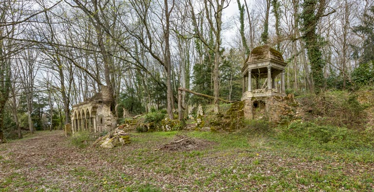 fabrique de jardin © Pierre-Marie Barbe-Richaud / Région Bourgogne-Franche-Comté, Inventaire du patrimoine - 2024  fabrique de jardin © Pierre-Marie Barbe-Richaud / Région Bourgogne-Franche-Comté, Inventaire du patrimoine - 2024