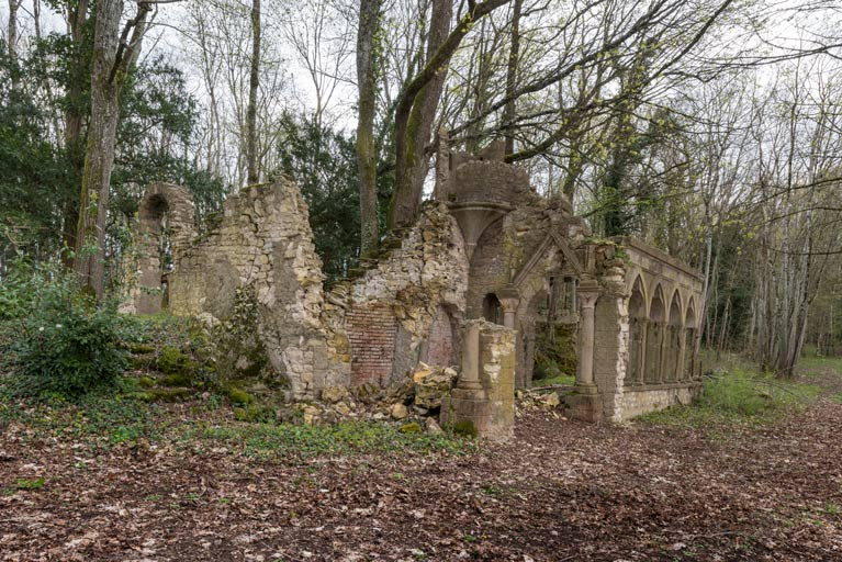 fabrique de jardin © Pierre-Marie Barbe-Richaud / Région Bourgogne-Franche-Comté, Inventaire du patrimoine - 2024  fabrique de jardin © Pierre-Marie Barbe-Richaud / Région Bourgogne-Franche-Comté, Inventaire du patrimoine - 2024