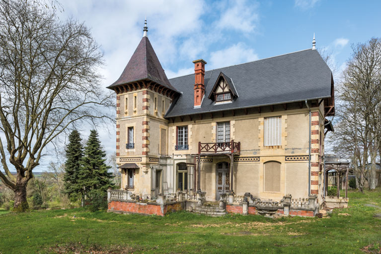 maison © Pierre-Marie Barbe-Richaud / Région Bourgogne-Franche-Comté, Inventaire du patrimoine - 2024  maison © Pierre-Marie Barbe-Richaud / Région Bourgogne-Franche-Comté, Inventaire du patrimoine - 2024