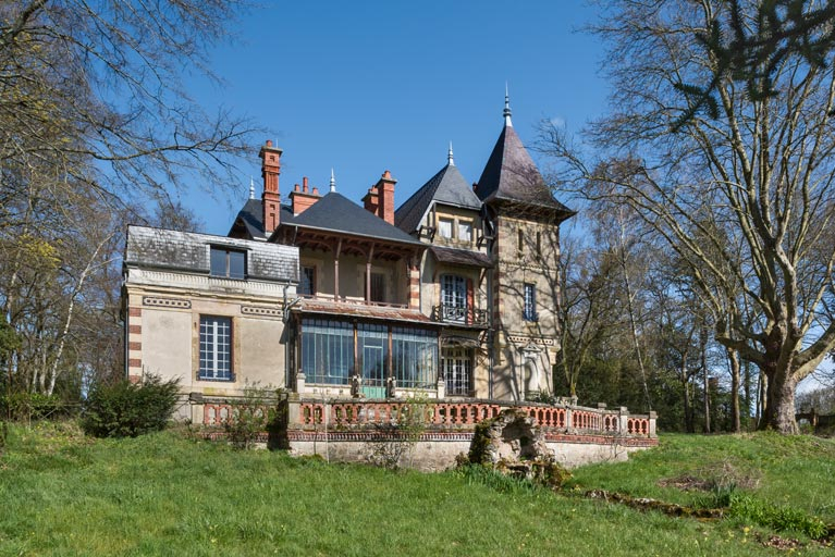 maison © Pierre-Marie Barbe-Richaud / Région Bourgogne-Franche-Comté, Inventaire du patrimoine - 2024  maison © Pierre-Marie Barbe-Richaud / Région Bourgogne-Franche-Comté, Inventaire du patrimoine - 2024