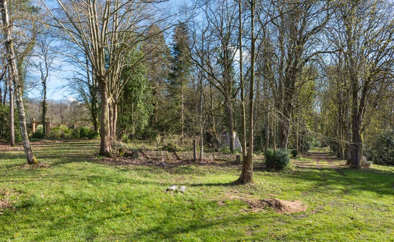  allée © Pierre-Marie Barbe-Richaud / Région Bourgogne-Franche-Comté, Inventaire du patrimoine - 2024