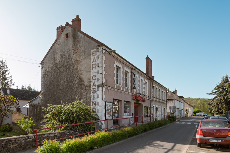 café restaurant établissement de danse cinéma © Pierre-Marie Barbe-Richaud / Région Bourgogne-Franche-Comté, Inventaire du patrimoine - 2024  café restaurant établissement de danse cinéma © Pierre-Marie Barbe-Richaud / Région Bourgogne-Franche-Comté, Inventaire du patrimoine - 2024