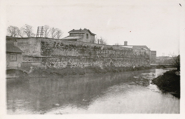  fortification d'agglomération © Guillaume Gézolme / Bibliothèque municipale, Dijon - 2025