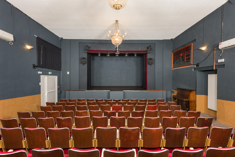  salle paroissiale théâtre © Pierre-Marie Barbe-Richaud / Région Bourgogne-Franche-Comté, Inventaire du patrimoine - 2025