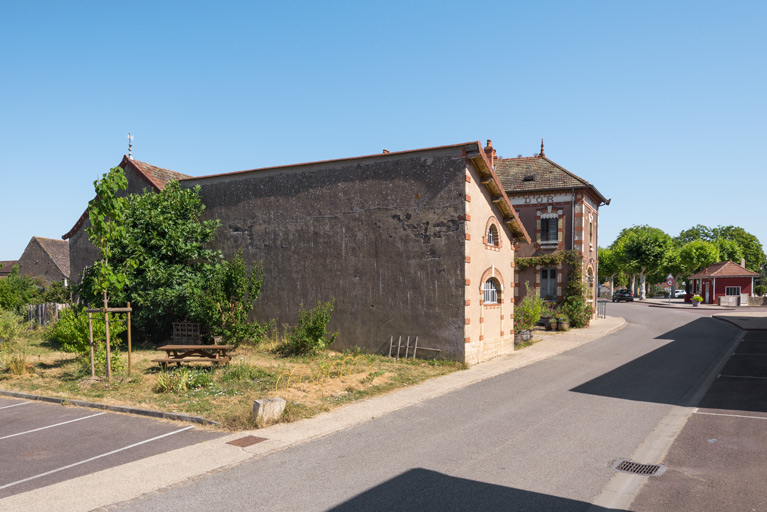 hôtel restaurant établissement de danse © Pierre-Marie Barbe-Richaud / Région Bourgogne-Franche-Comté, Inventaire du patrimoine - 2025