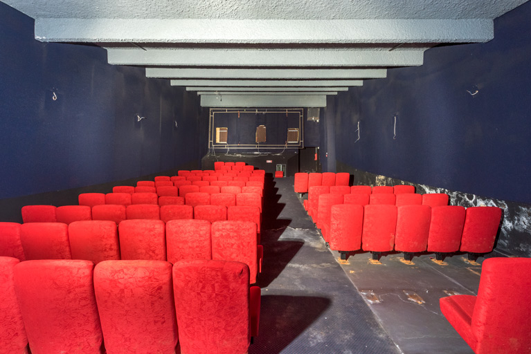  café théâtre cinéma © Pierre-Marie Barbe-Richaud / Région Bourgogne-Franche-Comté, Inventaire du patrimoine - 2025