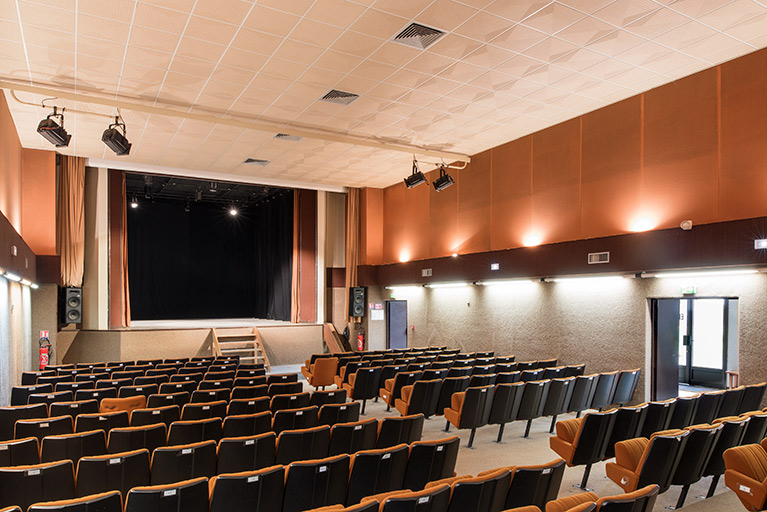  salle de spectacle cinéma © Nicolas Waltefaugle / Région Bourgogne-Franche-Comté, Inventaire du patrimoine - 2025