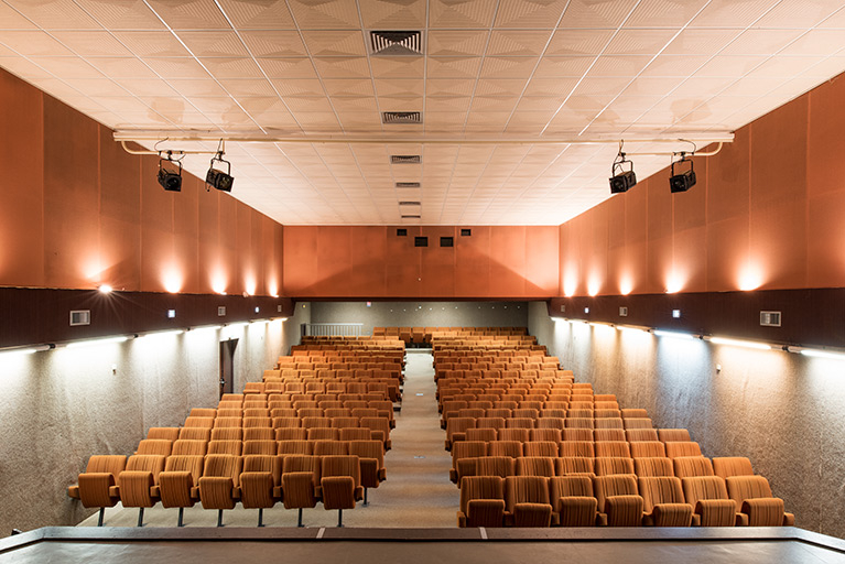  salle de spectacle cinéma © Nicolas Waltefaugle / Région Bourgogne-Franche-Comté, Inventaire du patrimoine - 2025