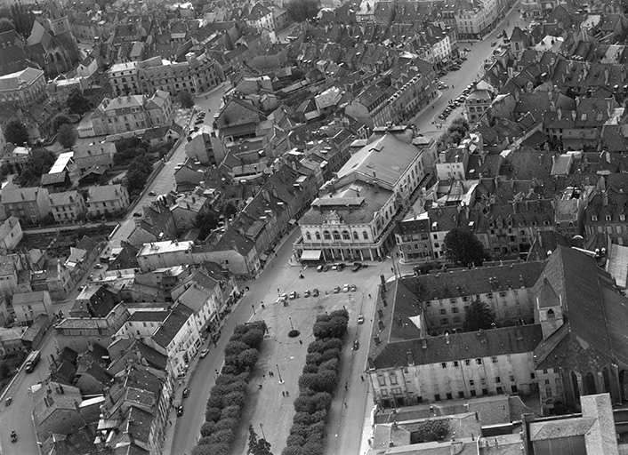 théâtre © Roger Henrard / Région Bourgogne-Franche-Comté, Inventaire du patrimoine - 1956