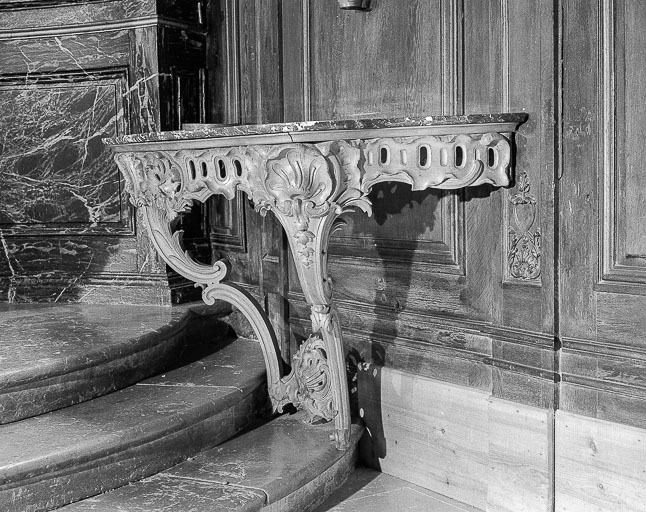 Vue de trois quarts droit. © Yves Sancey / Région Bourgogne-Franche-Comté, Inventaire du patrimoine - 1974