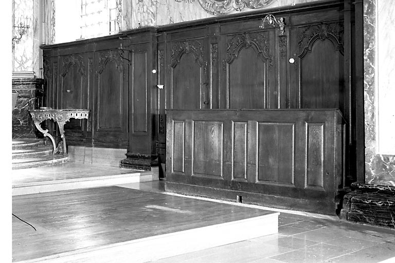 Vue d'ensemble des lambris du mur droit. © Yves Sancey / Région Bourgogne-Franche-Comté, Inventaire du patrimoine - 1974