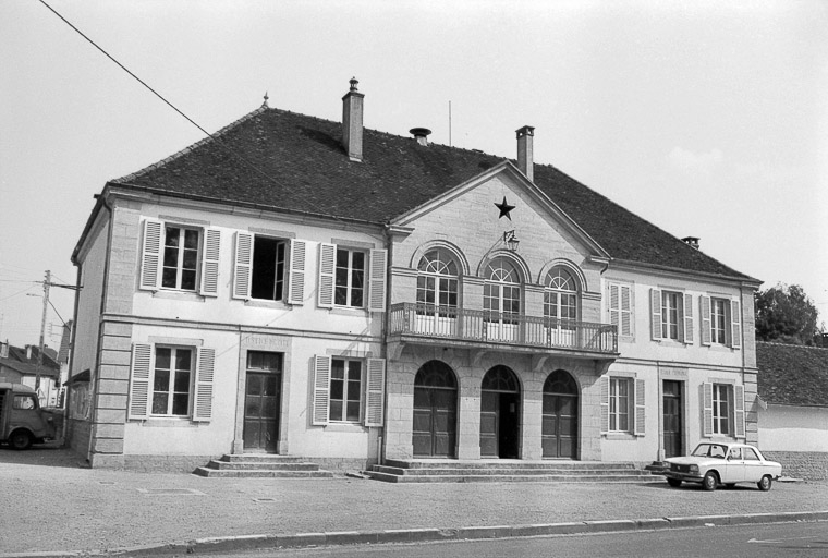 Façade sur rue. © Guy Forestier / Région Bourgogne-Franche-Comté, Inventaire du patrimoine - 1974