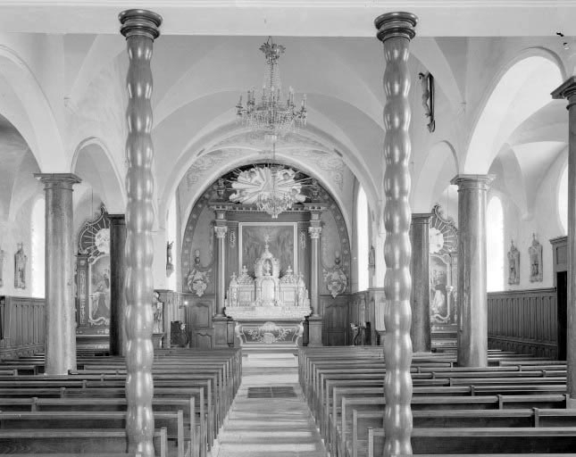 Intérieur : vue d'ensemble depuis l'entrée. © Yves Sancey / Région Bourgogne-Franche-Comté, Inventaire du patrimoine - 1975