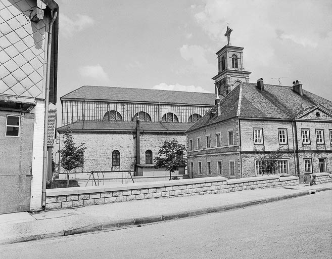 Extérieur : face latérale gauche. © Yves Sancey / Région Bourgogne-Franche-Comté, Inventaire du patrimoine - 1975
