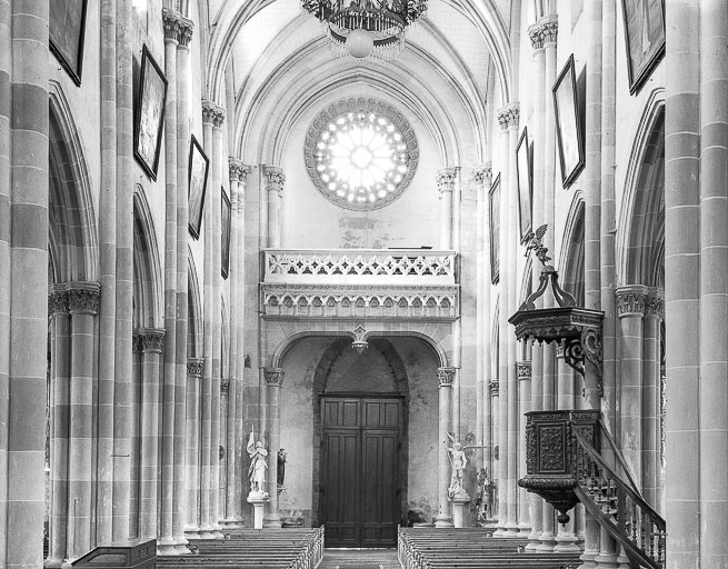Nef vue depuis le choeur. © Yves Sancey / Région Bourgogne-Franche-Comté, Inventaire du patrimoine - 1975
