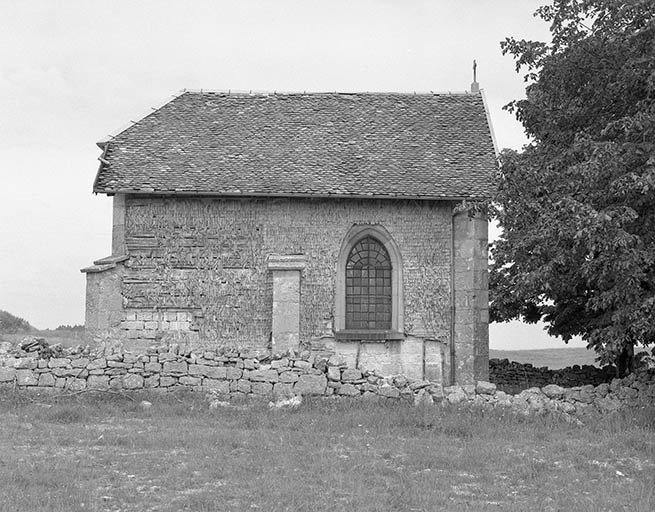 Façade latérale nord. © Yves Sancey / Région Bourgogne-Franche-Comté, Inventaire du patrimoine - 1975