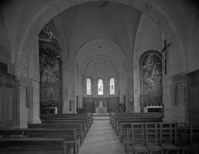 Nef vue depuis l'entrée. © Yves Sancey / Région Bourgogne-Franche-Comté, Inventaire du patrimoine - 1975