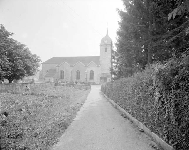 Façade latérale droite. © Yves Sancey / Région Bourgogne-Franche-Comté, Inventaire du patrimoine - 1975