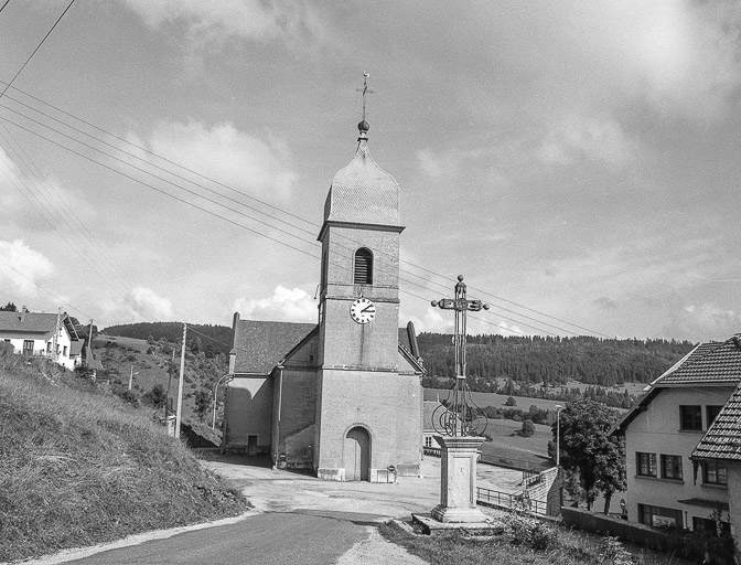 Façade antérieure. © Yves Sancey / Région Bourgogne-Franche-Comté, Inventaire du patrimoine - 1975