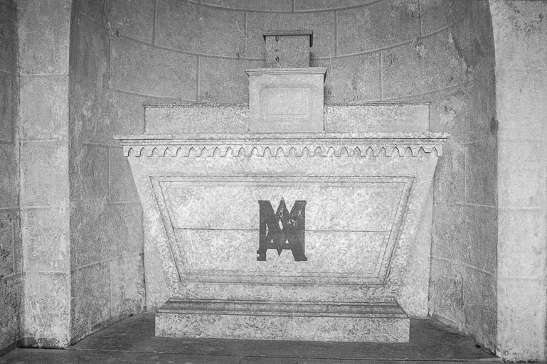 Autel. © Yves Sancey / Région Bourgogne-Franche-Comté, Inventaire du patrimoine - 1975