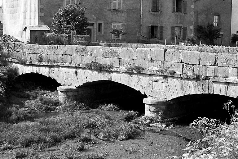 Vue d'ensemble. © Gilbert Poinsot / Région Bourgogne-Franche-Comté, Inventaire du patrimoine - 1975