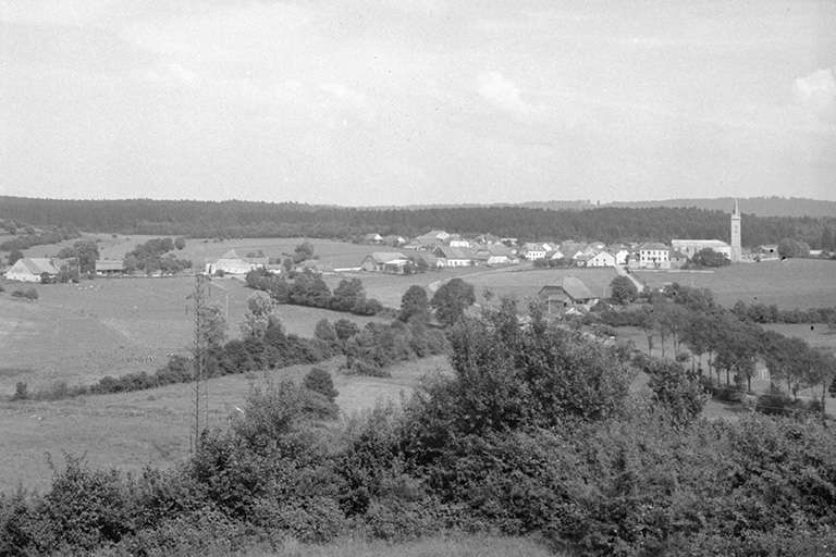 Vue d'ensemble. © Gilbert Poinsot / Région Bourgogne-Franche-Comté, Inventaire du patrimoine - 1975