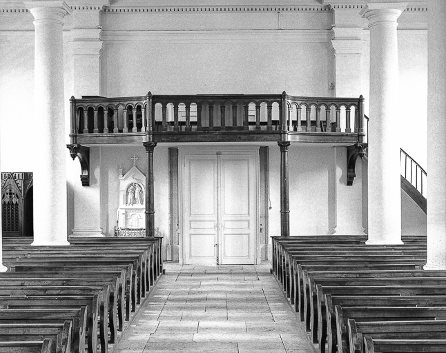 Vue d'ensemble de la tribune. © Yves Sancey / Région Bourgogne-Franche-Comté, Inventaire du patrimoine - 1975