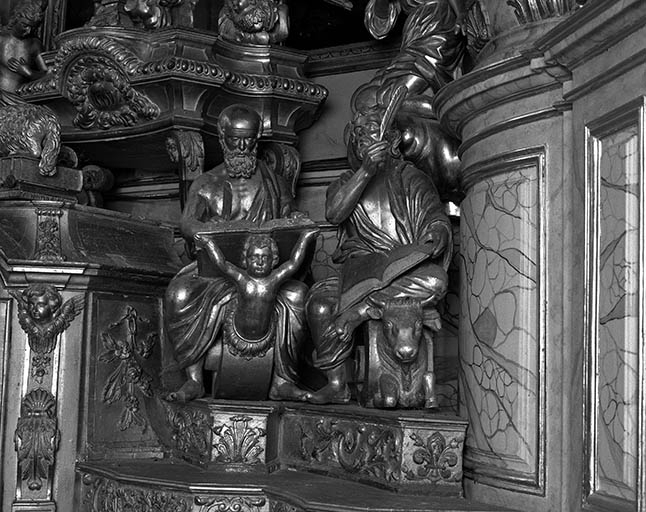 Statues du tabernacle : saint Matthieu et saint Luc. © Yves Sancey / Région Bourgogne-Franche-Comté, Inventaire du patrimoine - 1975