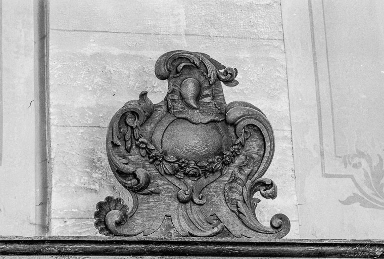 Cartouche des boiseries de la nef. © Yves Sancey / Région Bourgogne-Franche-Comté, Inventaire du patrimoine - 1975