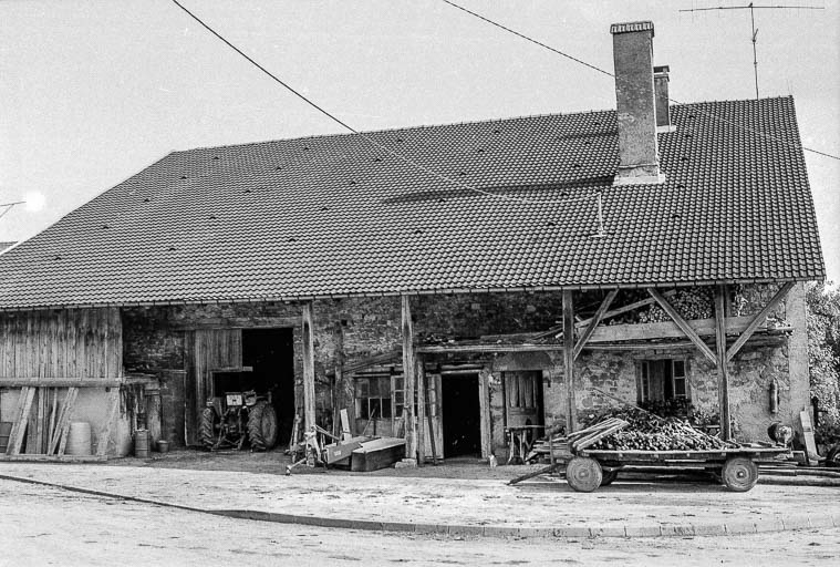 Gouttereau sur rue. © Gilbert Poinsot / Région Bourgogne-Franche-Comté, Inventaire du patrimoine - 1975