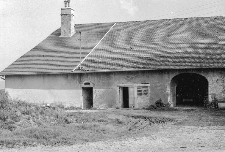 Gouttereau sur rue. © Gilbert Poinsot / Région Bourgogne-Franche-Comté, Inventaire du patrimoine - 1975