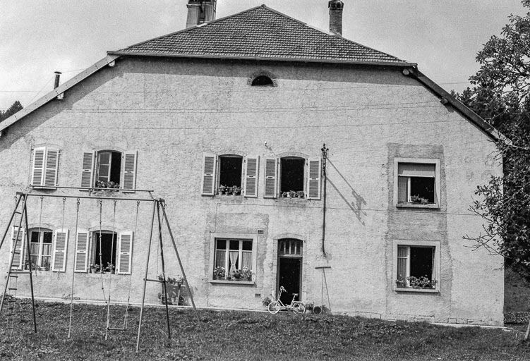 Maison dite maison Marguier, située au lieudit La Chaux : façade antérieure. © Gilbert Poinsot / Région Bourgogne-Franche-Comté, Inventaire du patrimoine - 1975