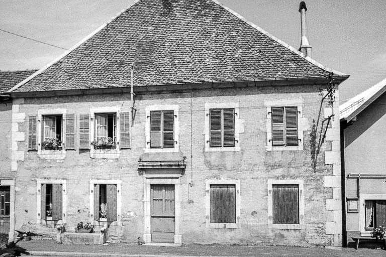 Ferme cadastrée 1962 E 80 : façade antérieure. © Gilbert Poinsot / Région Bourgogne-Franche-Comté, Inventaire du patrimoine - 1975