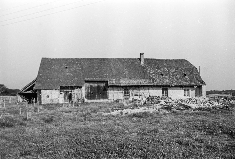 Façade antérieure. © Guy Forestier / Région Bourgogne-Franche-Comté, Inventaire du patrimoine - 1975