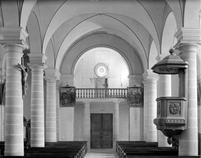 La nef vue du choeur. © Yves Sancey / Région Bourgogne-Franche-Comté, Inventaire du patrimoine - 1975