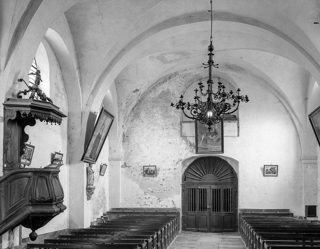 Intérieur : nef vue du choeur. © Yves Sancey / Région Bourgogne-Franche-Comté, Inventaire du patrimoine - 1975